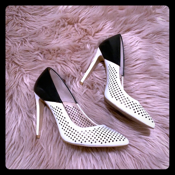 🌸 French Connection laser cut B&W pointed heels - Picture 2 of 8